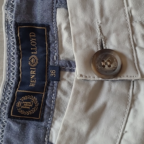 - Henri Lloyd shorts..size 36 light beige - Picture 2 of 6